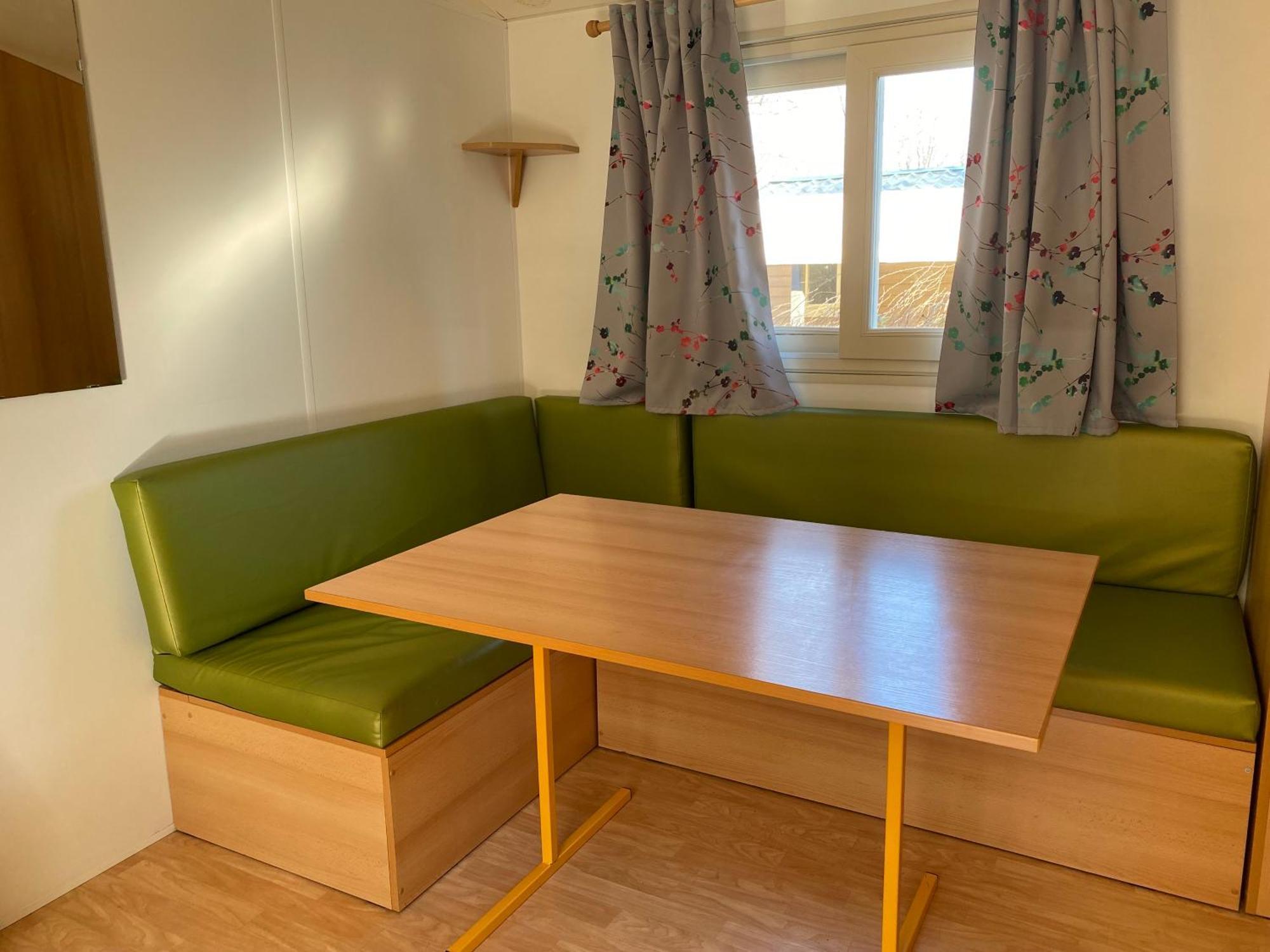 Village De Chalets Et Camping La Pierre De L'Aigle La Bréole エクステリア 写真